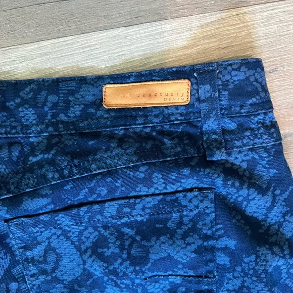 NWT Anthropologie - Sanctuary Floral Pattern Jeans - Picture 3 of 7